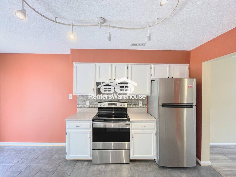 Building Photo - 631 Brisa Ct