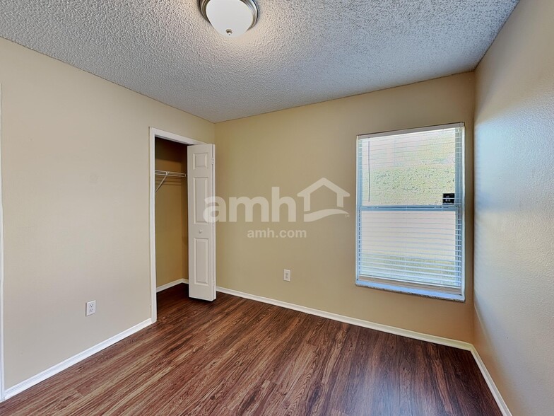 Building Photo - 893 Ferry Landing Ln