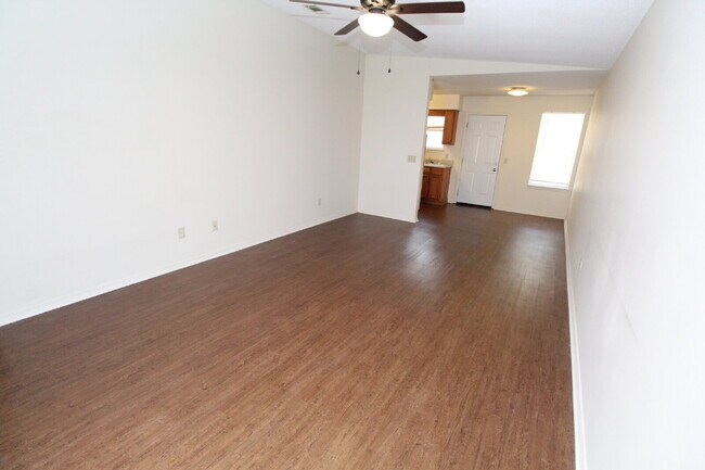 Building Photo - Convenient Southwest Pensacola Living — 3BR Home with Open Floor Plan, Private Fenced Yard & Easy...
