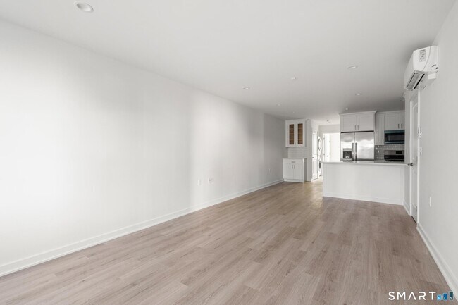 Building Photo - 29 Village Rd