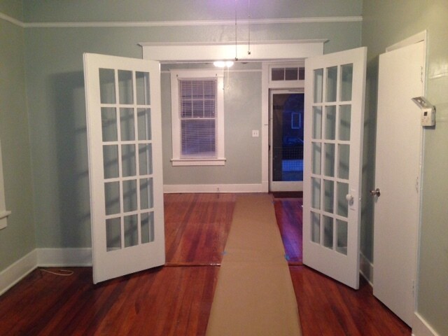 Middle Room Looking Back to Front Room - 1839 McDowell St