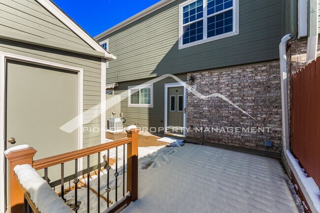 Building Photo - Fantastic Townhome with 1-Car Attached Garage, and Central AC!