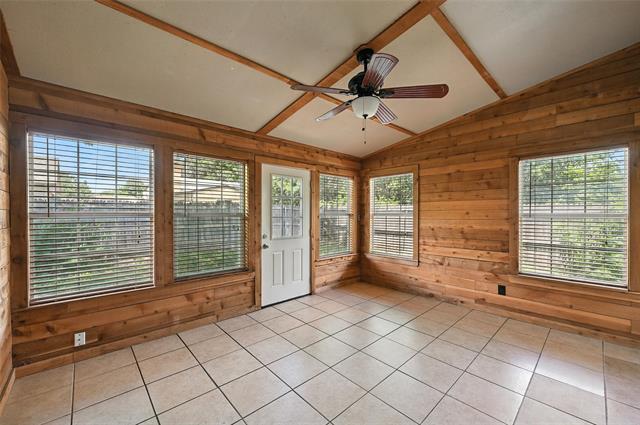 Building Photo - 3905 Dogwood Ct