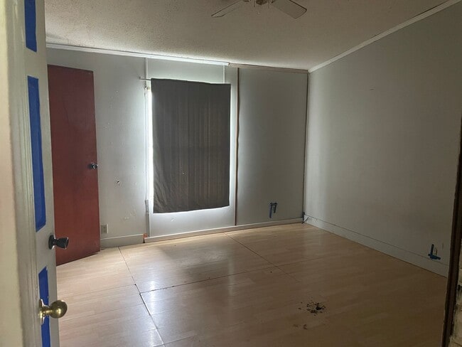 Building Photo - 5 Bedroom, 3 Bath 2,128 sq ft Doublewide T...