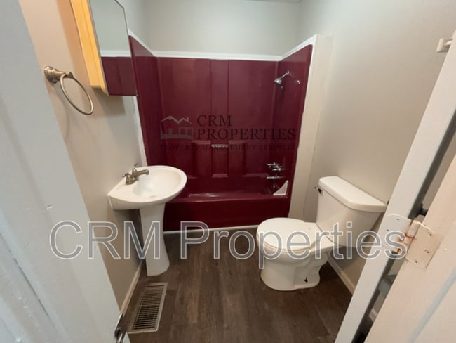 Building Photo - 409 W Morgan St