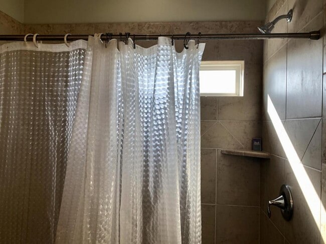 Building Photo - 104 Sailhouse