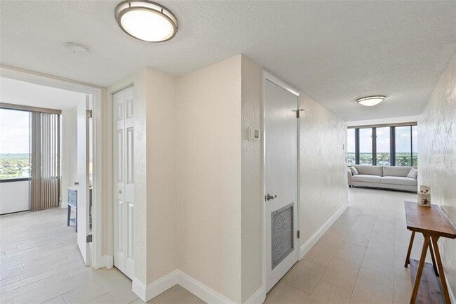 Building Photo - 3580 S Ocean Shore Blvd