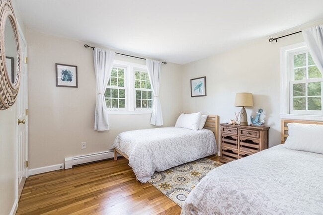 Building Photo - 67 Old Post Rd