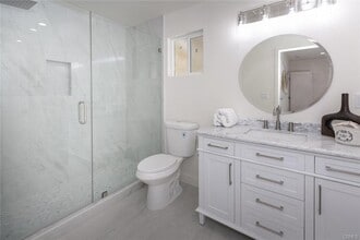 Building Photo - 15256 Clymer St