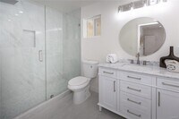 Building Photo - 15256 Clymer St