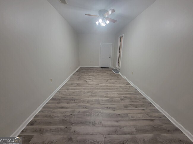 Building Photo - 1326 Lori Ct