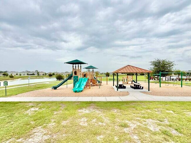 Building Photo - 1374 Holodak Dr