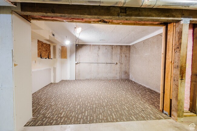 Building Photo - 8544 S 300 E