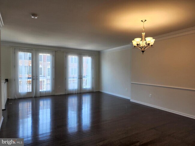 Building Photo - 25020 Cambridge Hl Ter