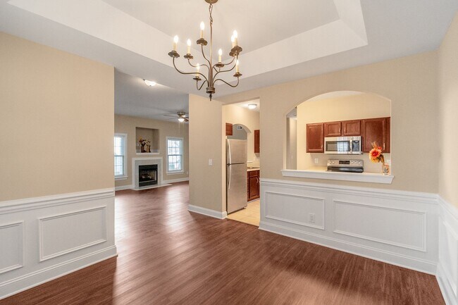 Building Photo - Charming 3 bed 2.5 bath Home in Huntersville!