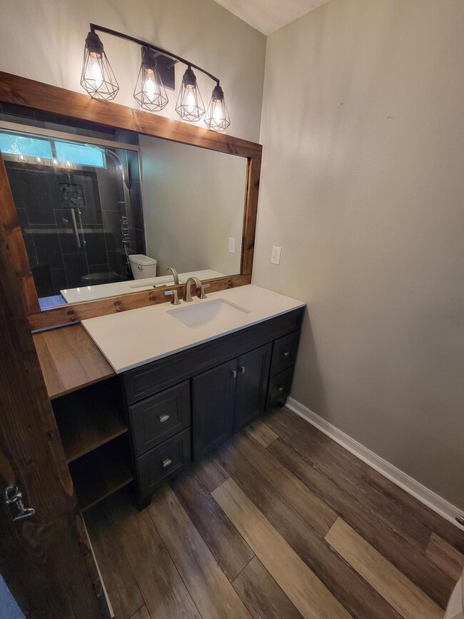 Building Photo - 400 Pristine Water Ln