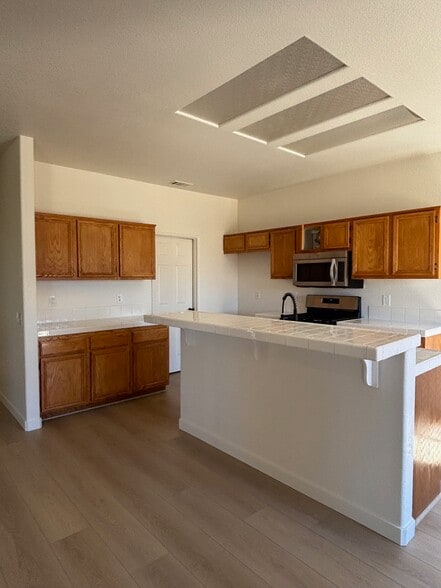 Building Photo - 13254 Sandia Cir