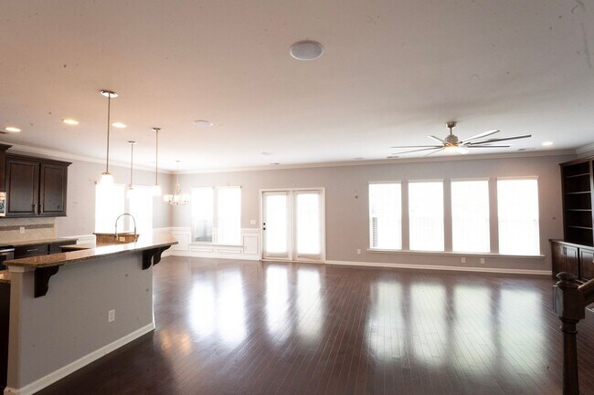 Building Photo - Coming Available!