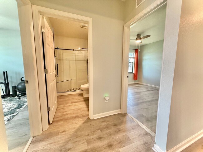 Building Photo - Spacious Home in Crystal Bay offering 4 bedrooms with upgrades throughout