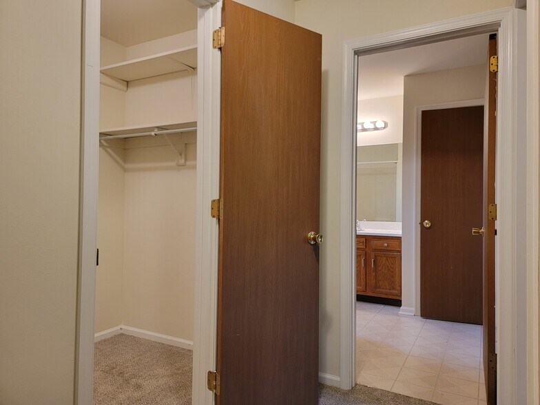 Building Photo - 119 Tom Ave