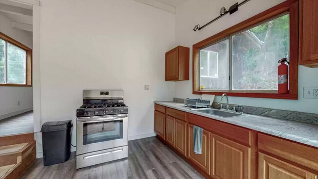 Building Photo - Gated, Pet-Friendly Cabin With 1.3 Acres Of Wooded Views