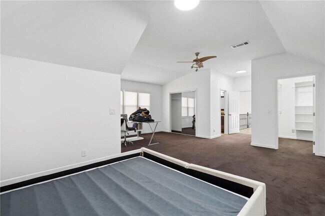 Building Photo - 526 Coopers Pond Dr