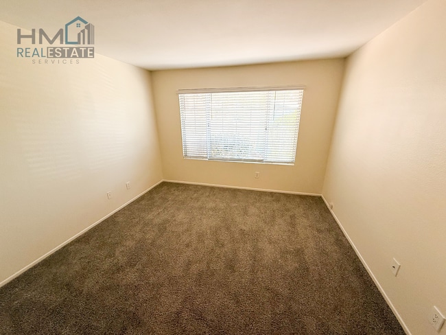 Building Photo - 2 Bed, 2 Bath Rental Home in Silverado Gat...
