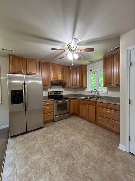 Building Photo - 108 Sabrina Ln