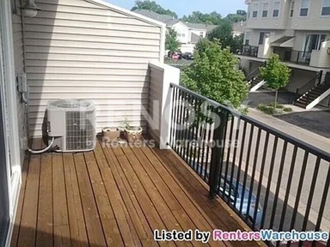 Building Photo - 2BD/1.5BA Townhome in Savage Available Now!
