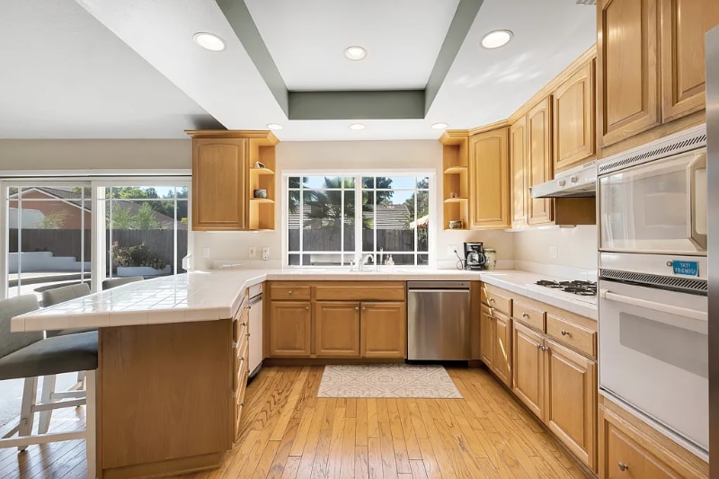 Building Photo - 2802 E Sierra Dr