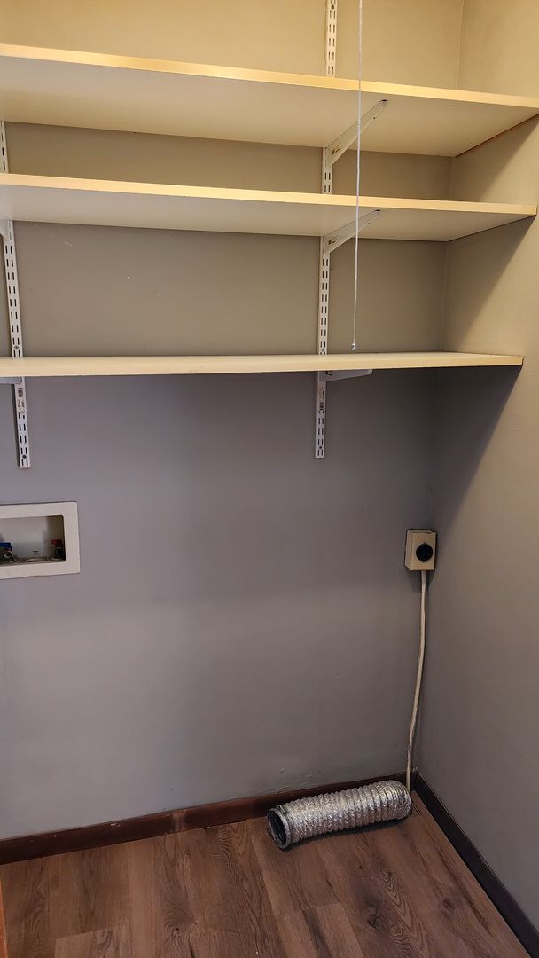 Building Photo - 3 BR Home Across From Country Club Golf Co...