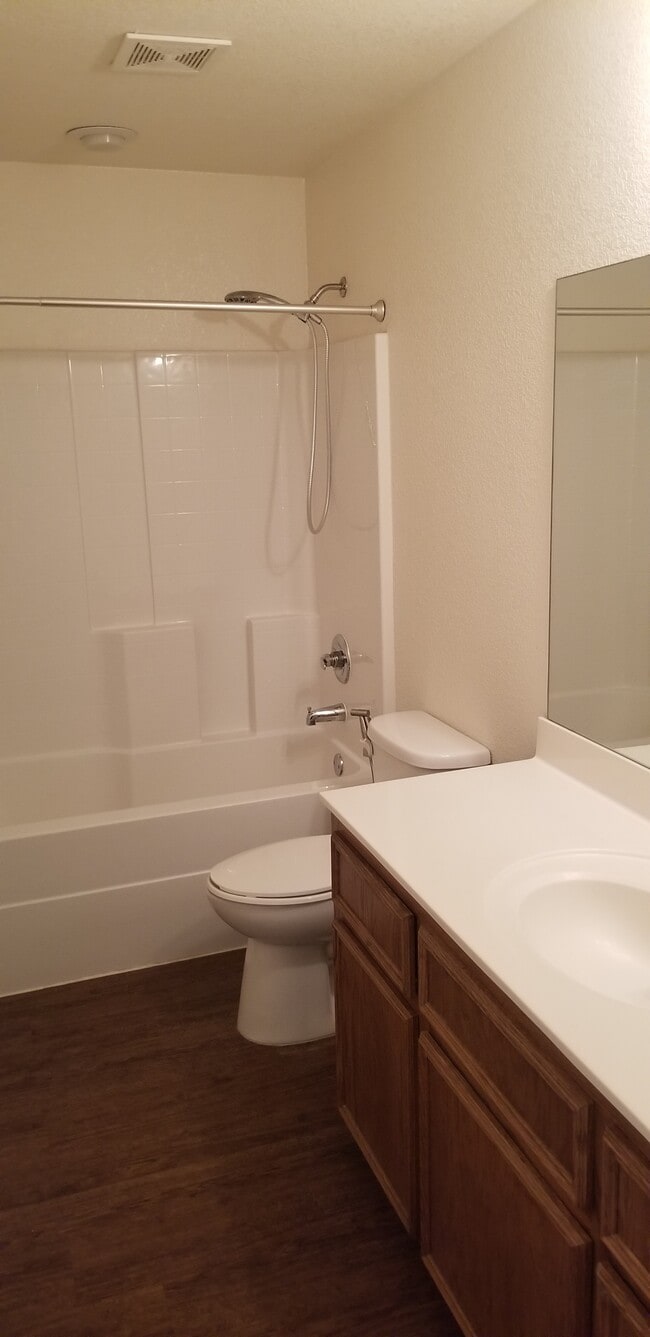 Building Photo - 4606 Waterfall Dr