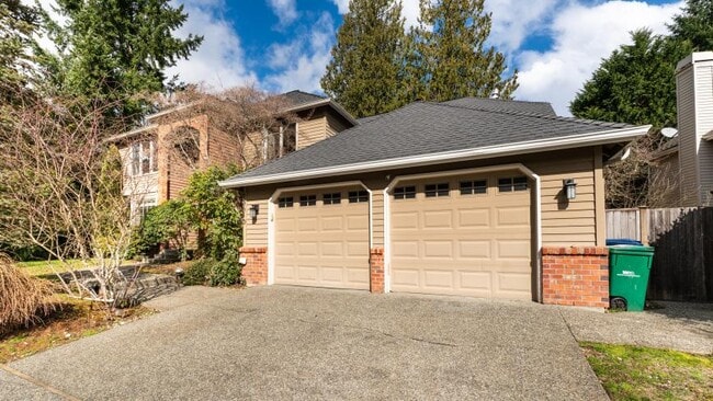 Building Photo - 4 bedroom in Sammamish WA 98074