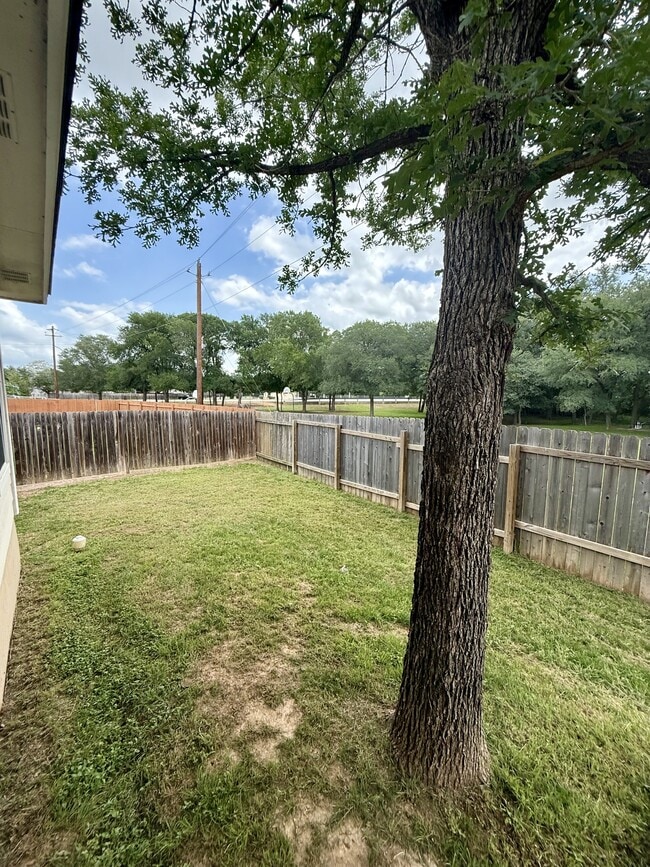 Building Photo - 3504 Banda Ln