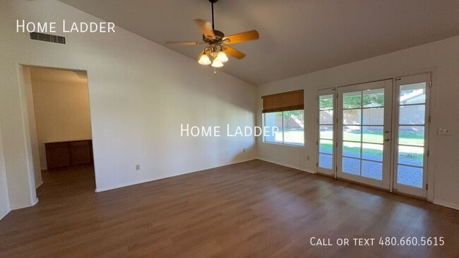 Building Photo - 440 N Leoma Ln