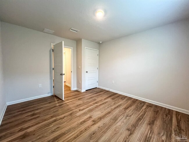 Building Photo - 6351 Burrow Ln