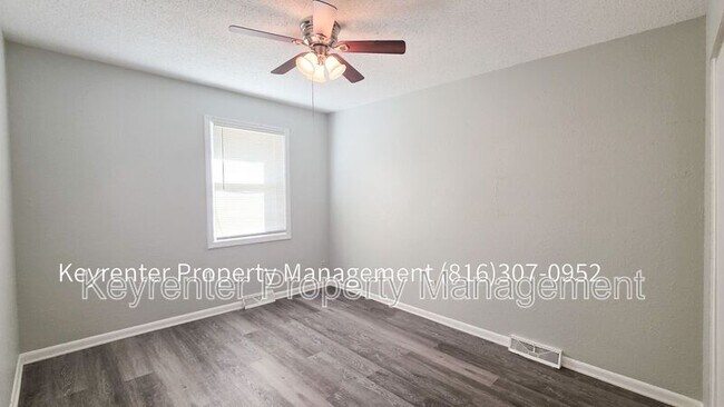 Building Photo - 5428 Ditzler Ave