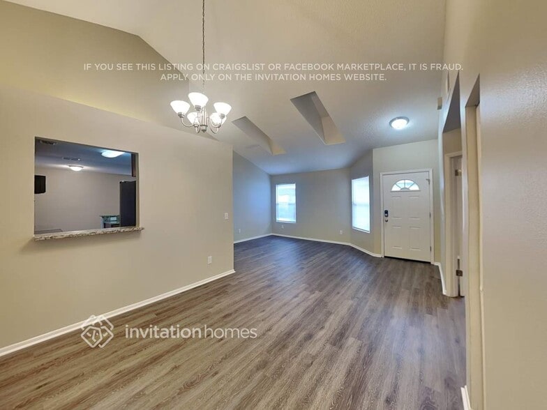 Building Photo - 176 Edgewater Cir