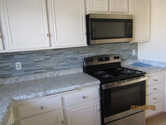 Building Photo - 5314 Los Coyotes Dr