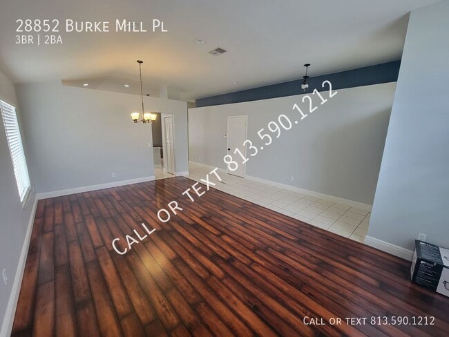 Building Photo - Spacious Wesley Chapel Home