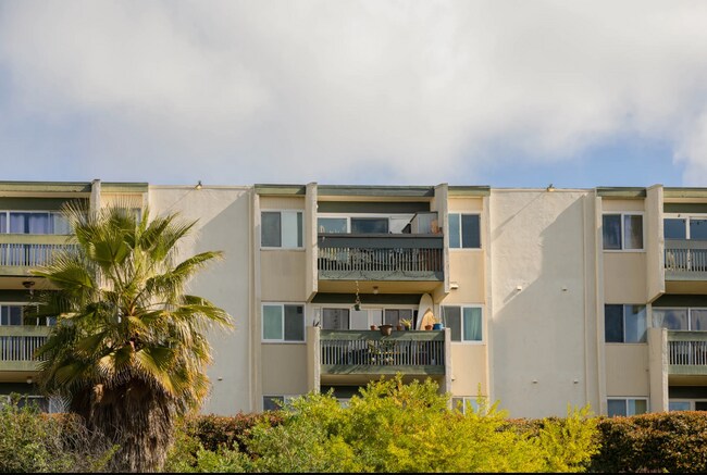 Building Photo - 2609 Pico Pl