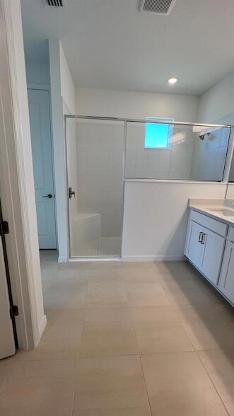 Building Photo - 584 Ranch Oak Cir
