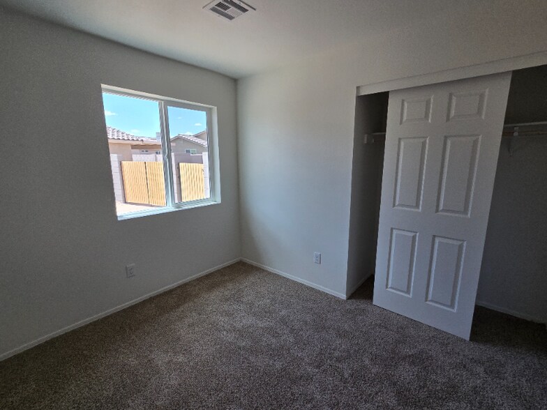 Building Photo - 7994 E 46th Pl