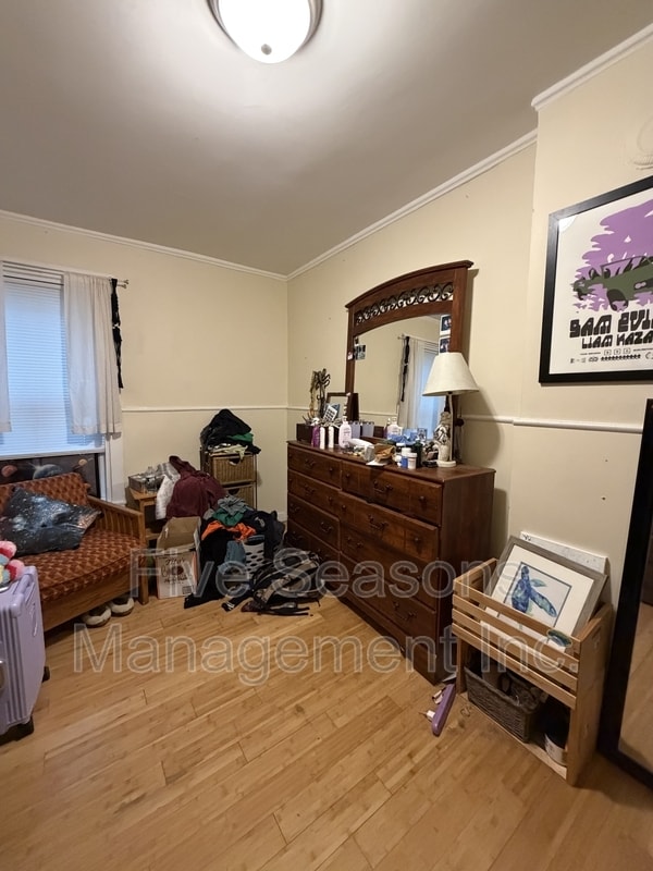 Building Photo - 24-26-26 Conger Ave