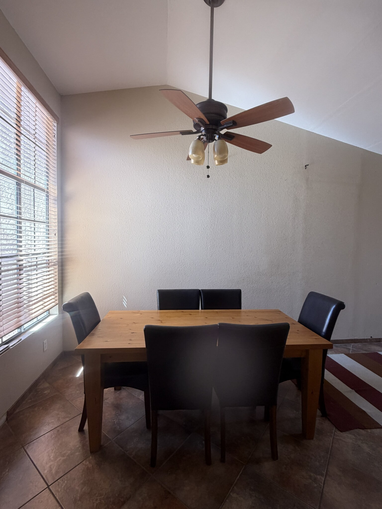 Building Photo - 6460 N Tierra de las Catalinas