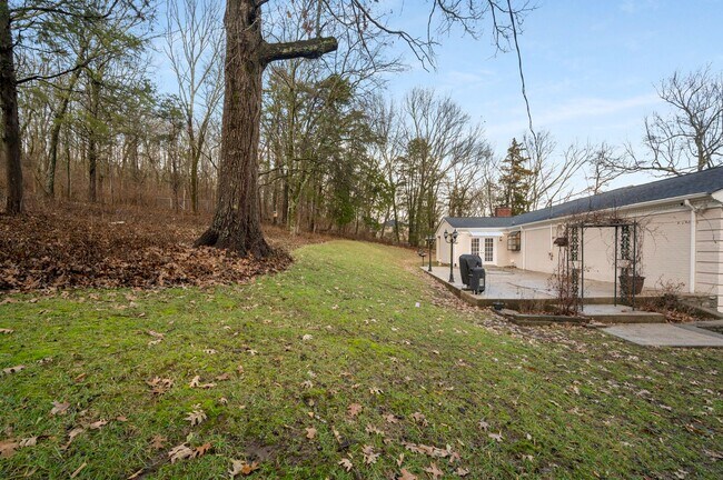 Building Photo - 4BR/3BA Forest Hills Luxury Rental