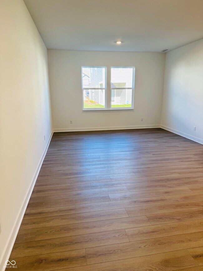 Building Photo - 15190 Swallow Fls Wy