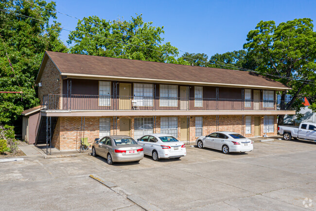 Building Photo - Greenwell & Lone Oak