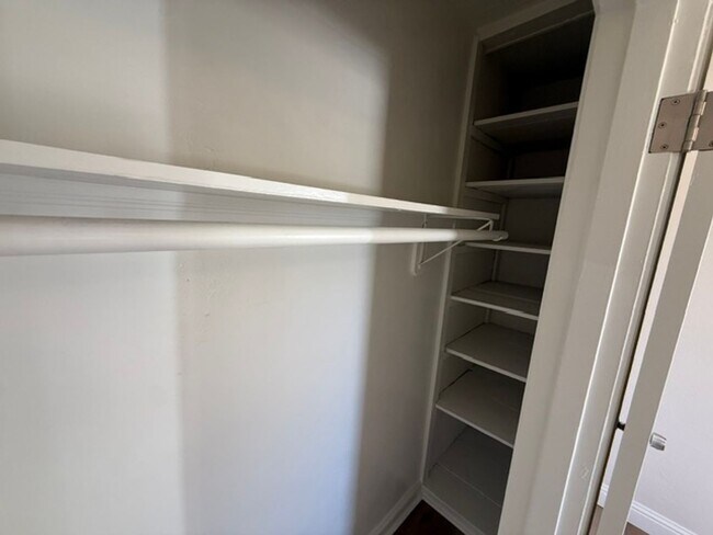 Building Photo - 143 Ladera Dr