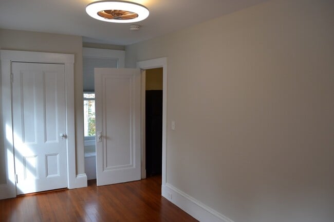 Building Photo - 66 Hoyle St